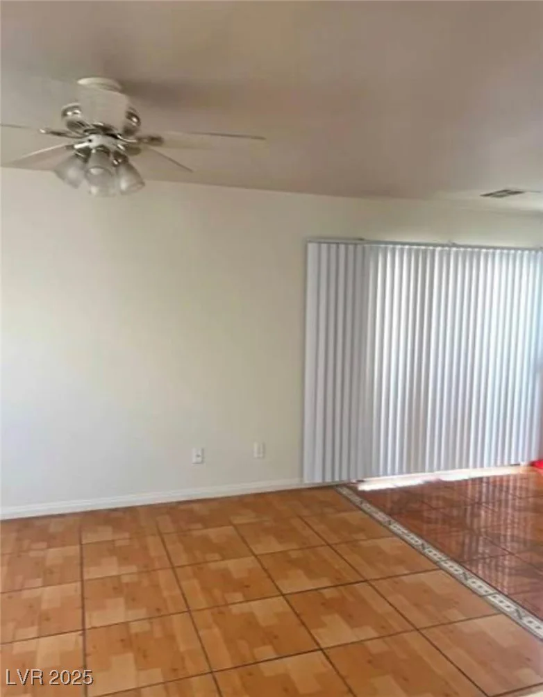 5607 Dewey, Las Vegas, NV 89118