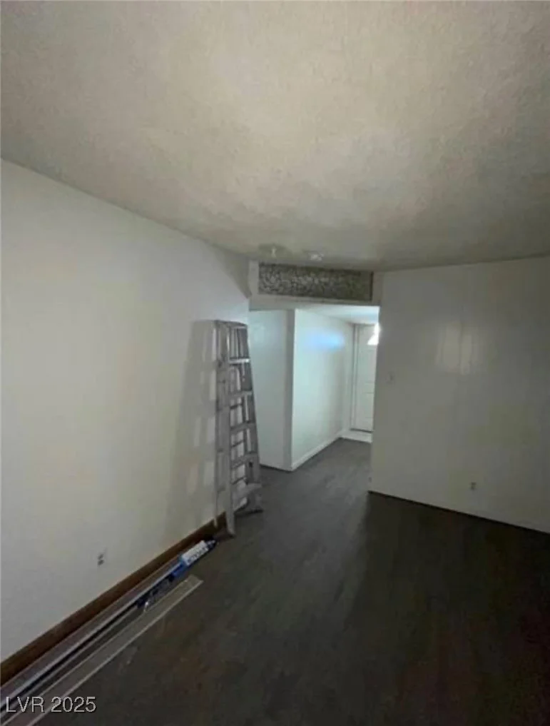 2100 Dogwood, North Las Vegas, NV 89030