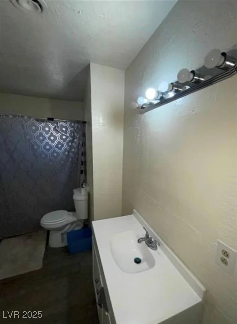 2100 Dogwood, North Las Vegas, NV 89030
