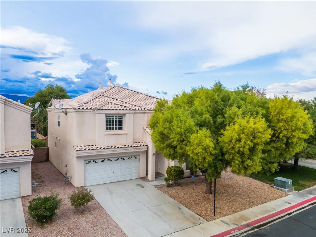 7633 Rainbow Cove, Las Vegas, NV 89131