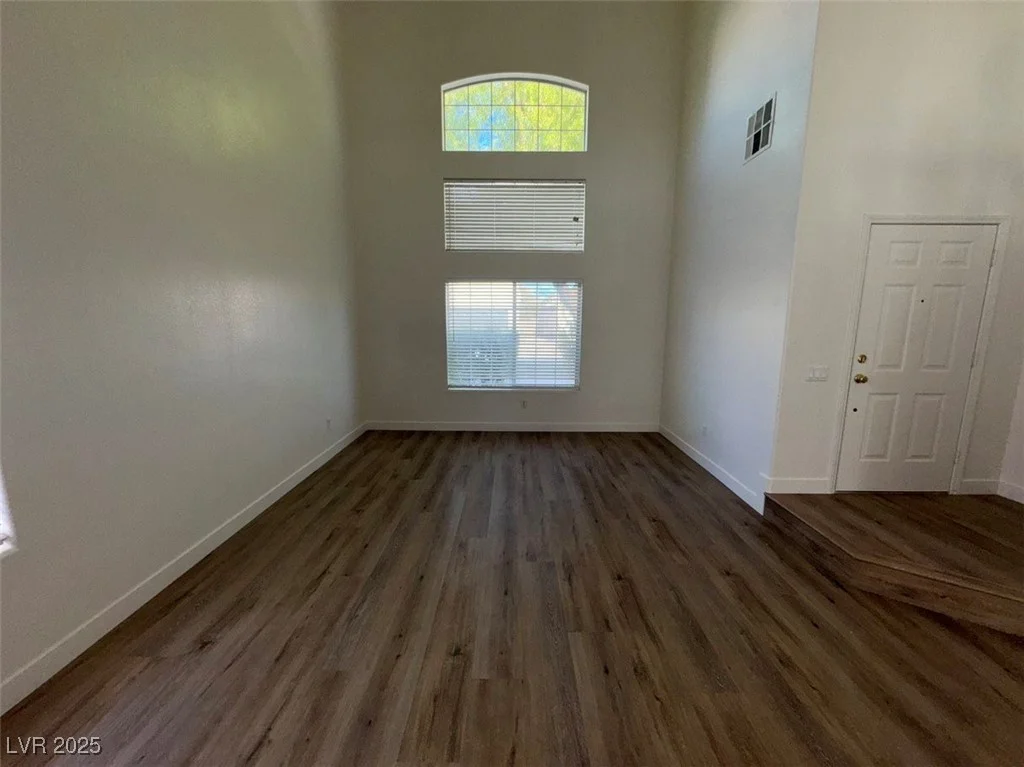 7633 Rainbow Cove, Las Vegas, NV 89131