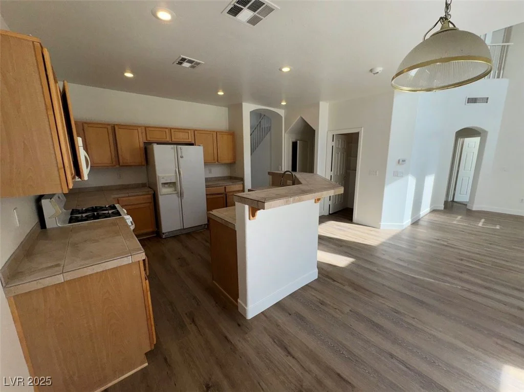 7633 Rainbow Cove, Las Vegas, NV 89131