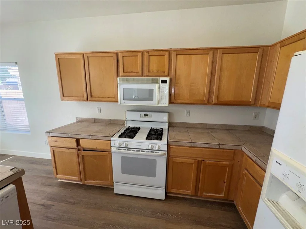 7633 Rainbow Cove, Las Vegas, NV 89131