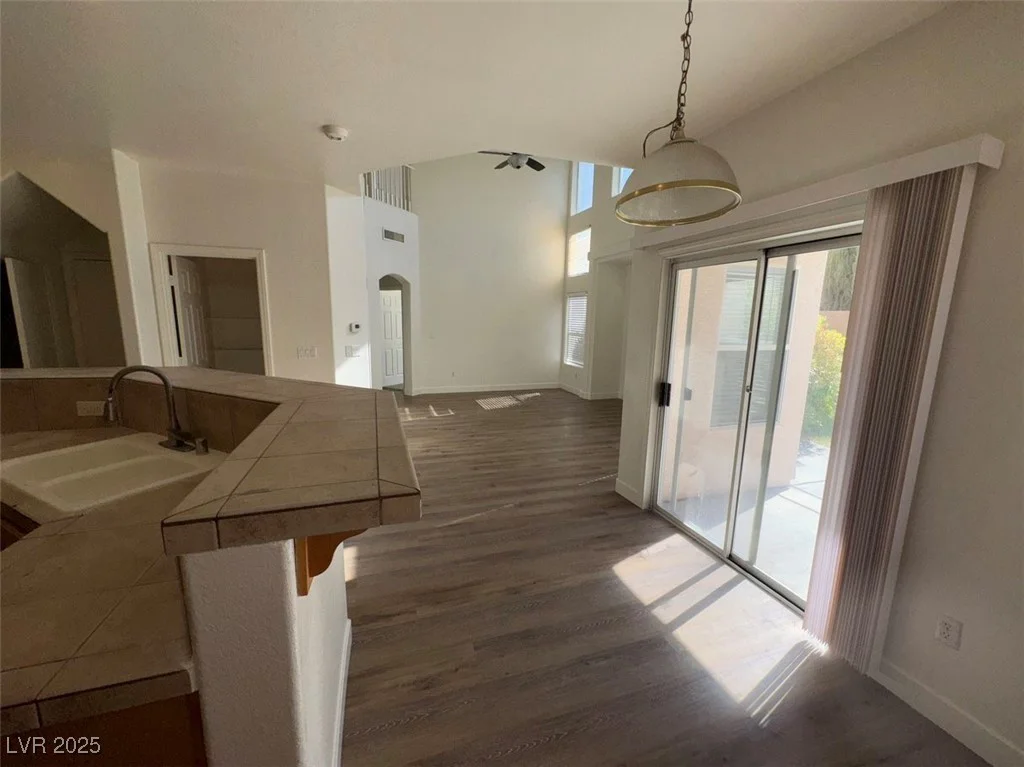 7633 Rainbow Cove, Las Vegas, NV 89131