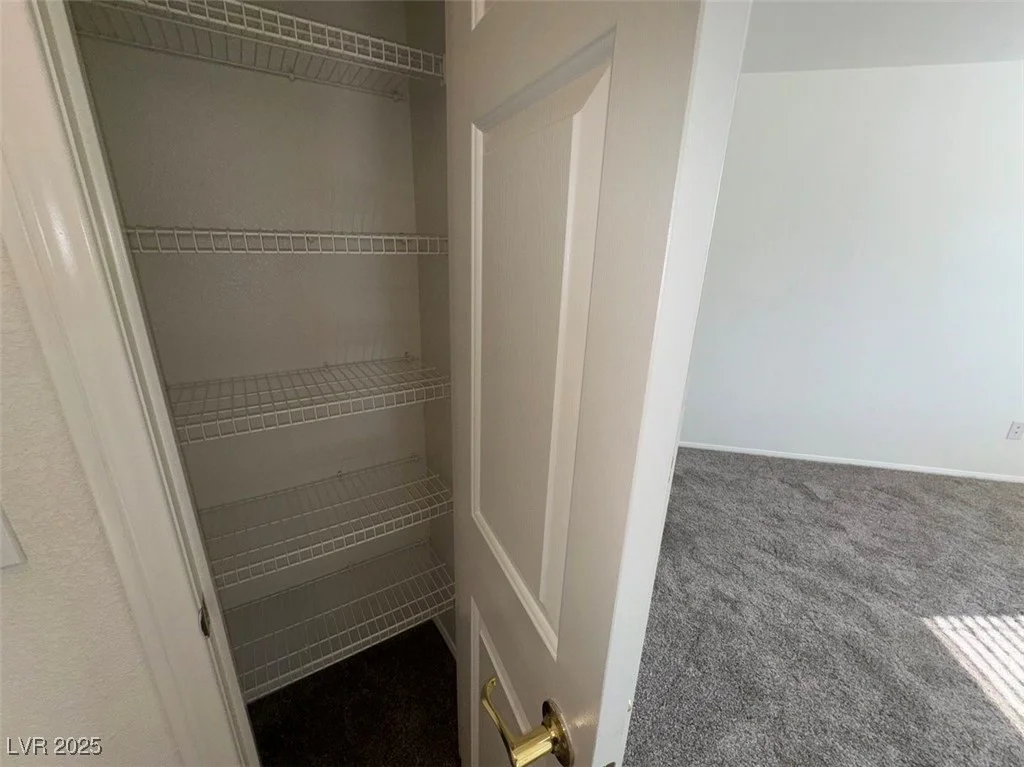 7633 Rainbow Cove, Las Vegas, NV 89131