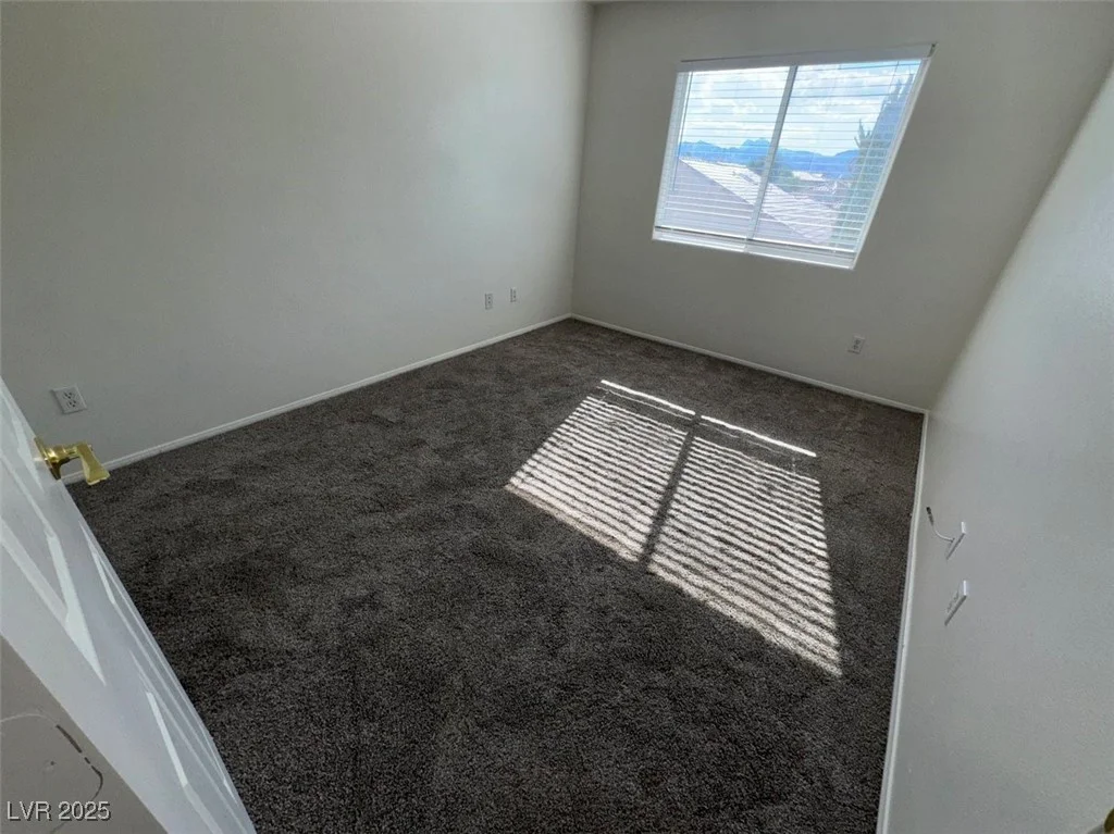 7633 Rainbow Cove, Las Vegas, NV 89131