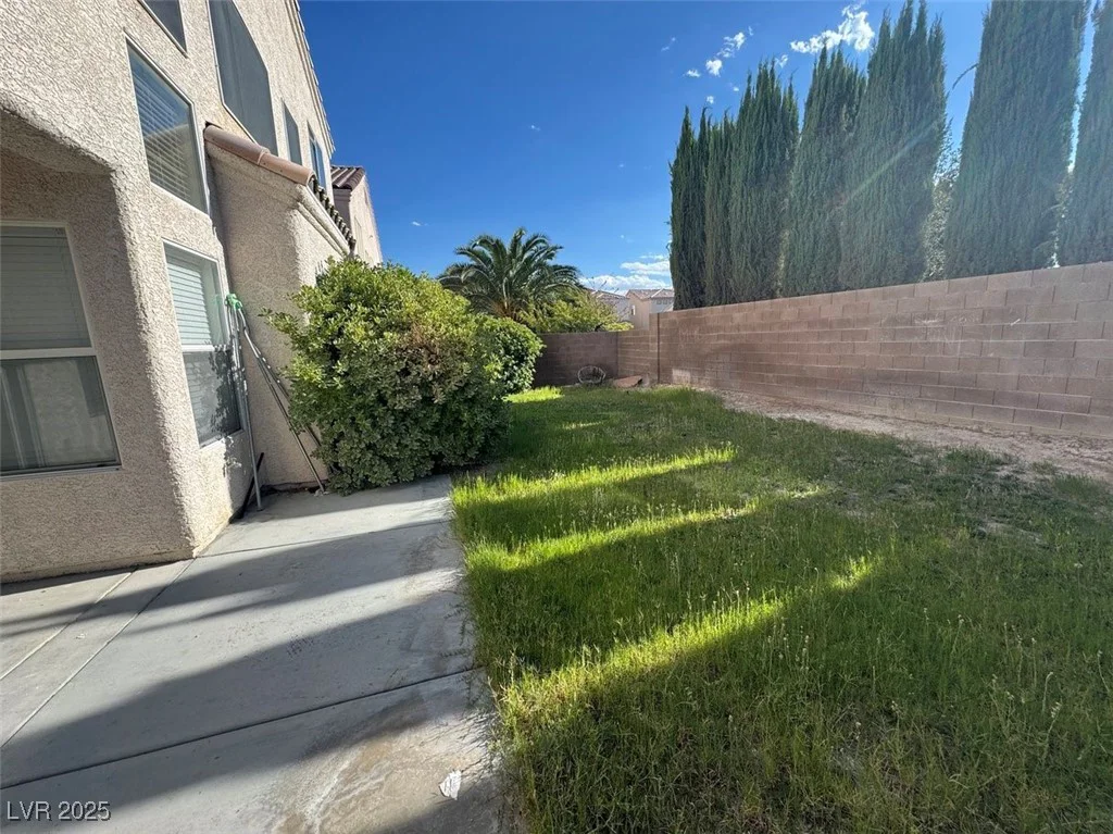 7633 Rainbow Cove, Las Vegas, NV 89131