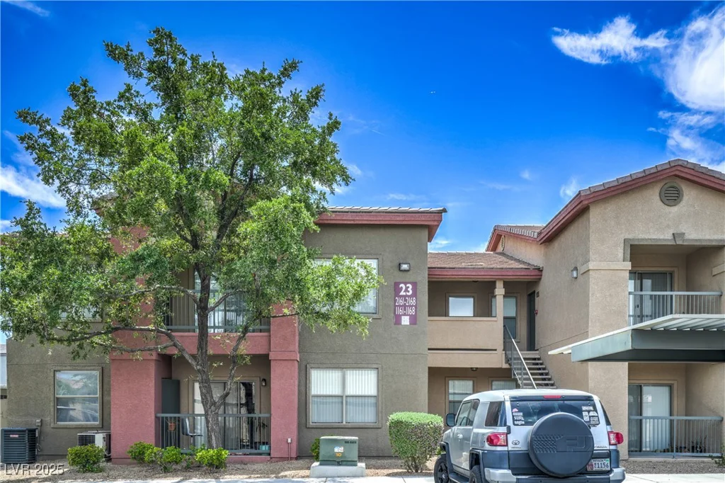 8000 Badura, Las Vegas, NV 89113