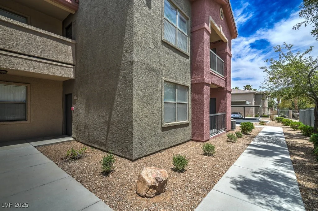 8000 Badura, Las Vegas, NV 89113
