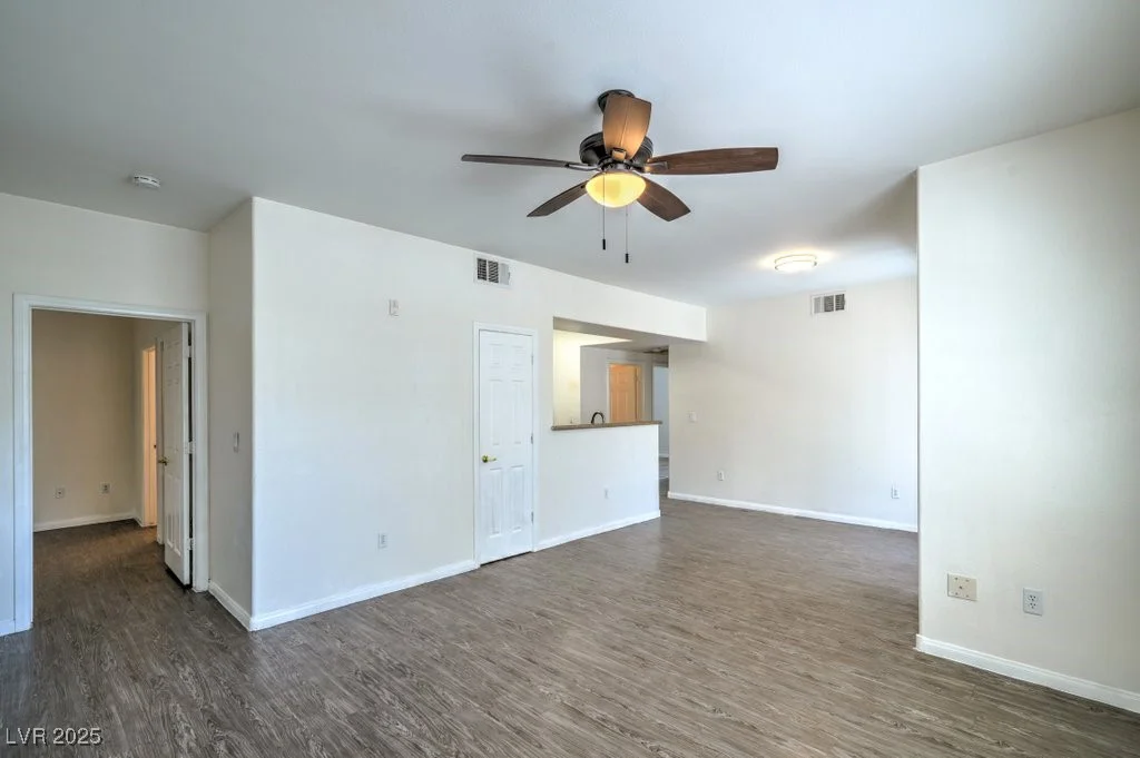 8000 Badura, Las Vegas, NV 89113