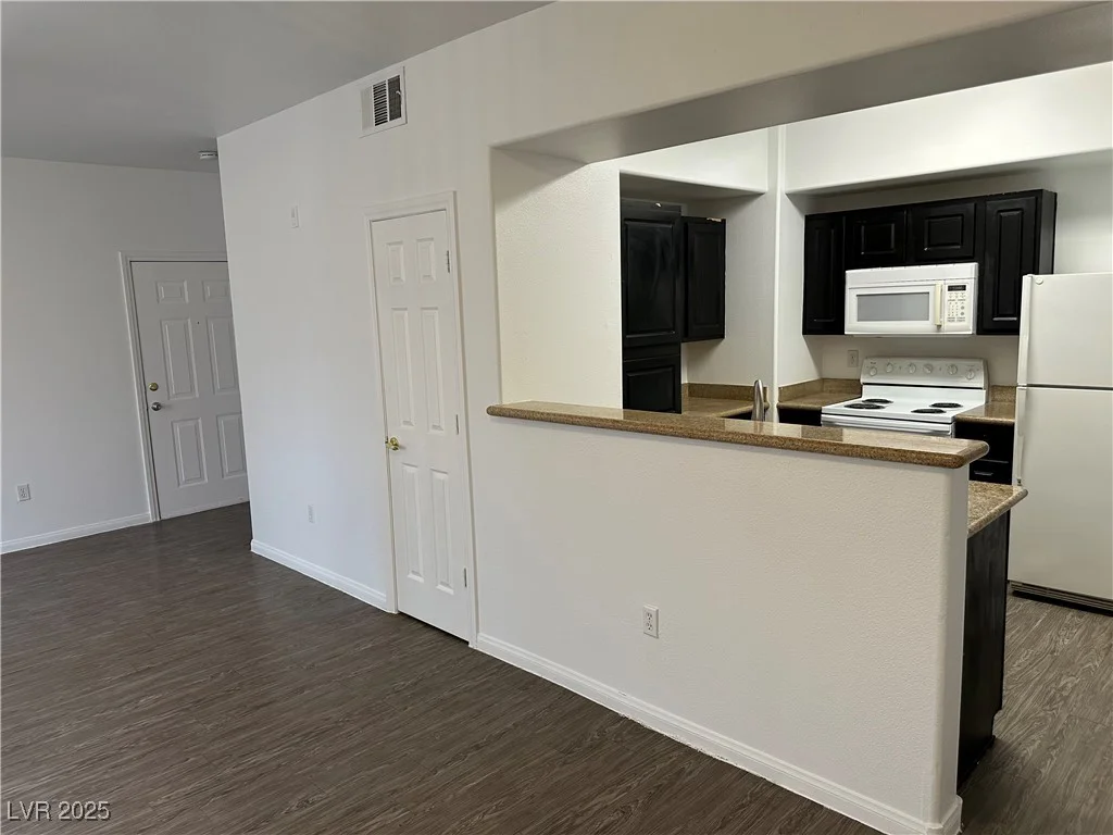 8000 Badura, Las Vegas, NV 89113