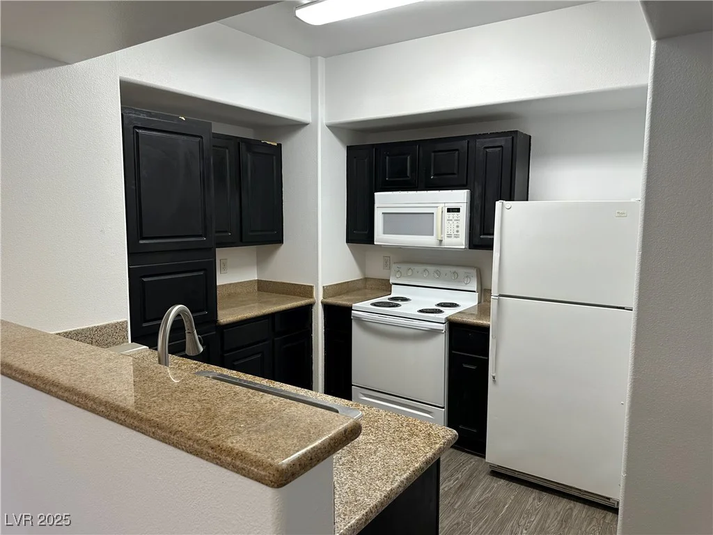8000 Badura, Las Vegas, NV 89113