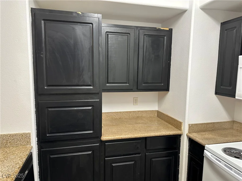 8000 Badura, Las Vegas, NV 89113