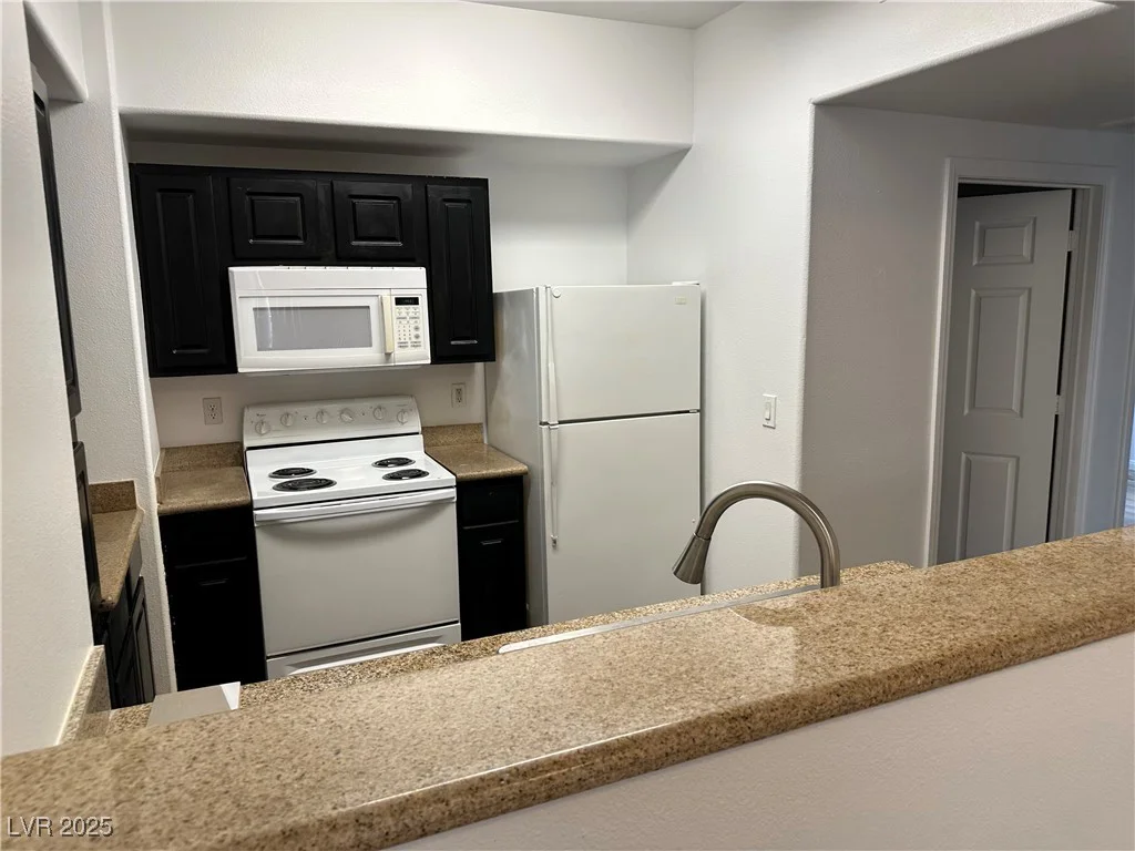 8000 Badura, Las Vegas, NV 89113