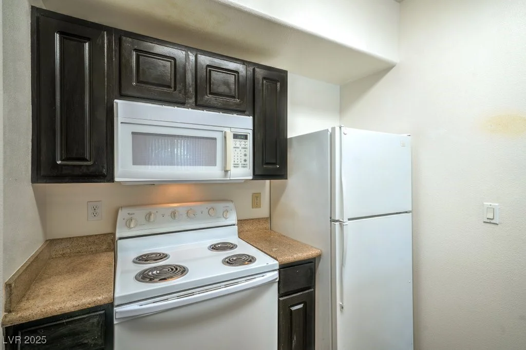 8000 Badura, Las Vegas, NV 89113
