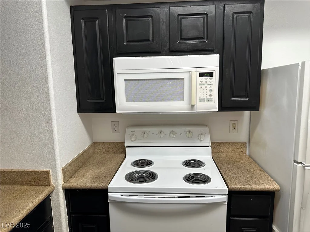 8000 Badura, Las Vegas, NV 89113