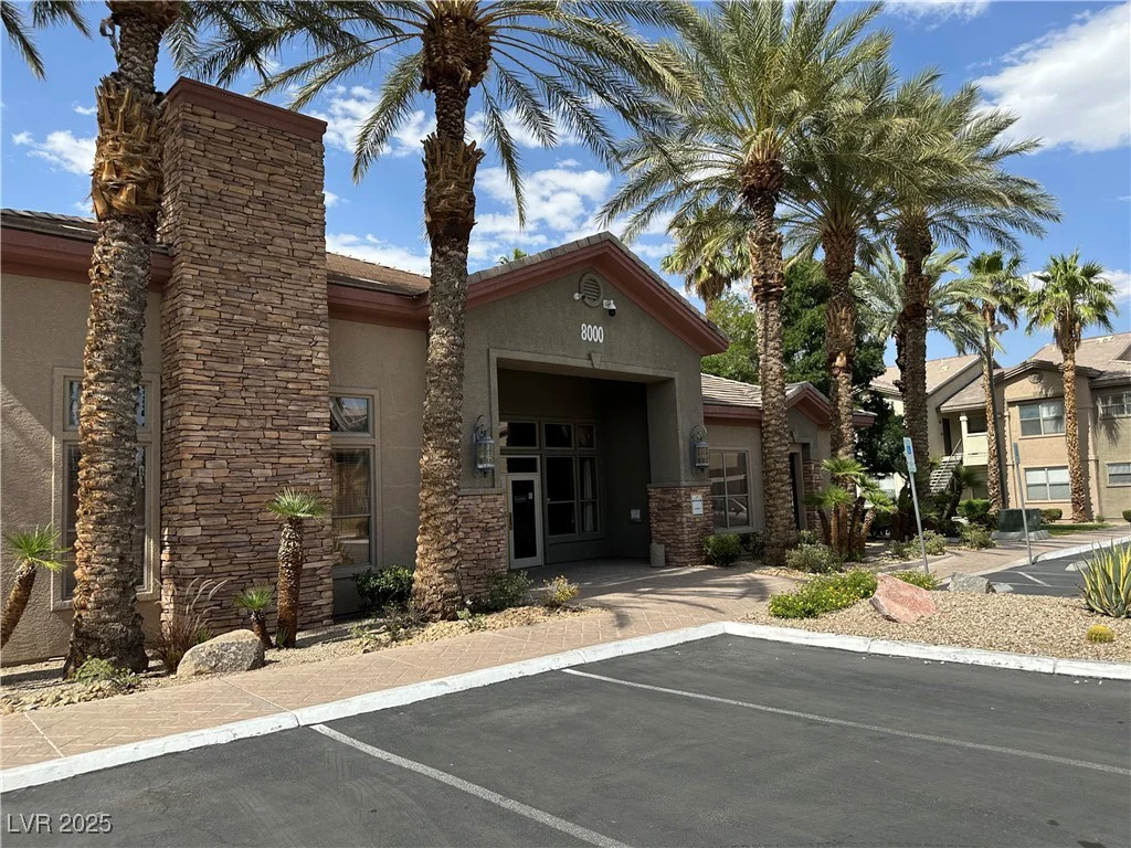 8000 Badura, Las Vegas, NV 89113