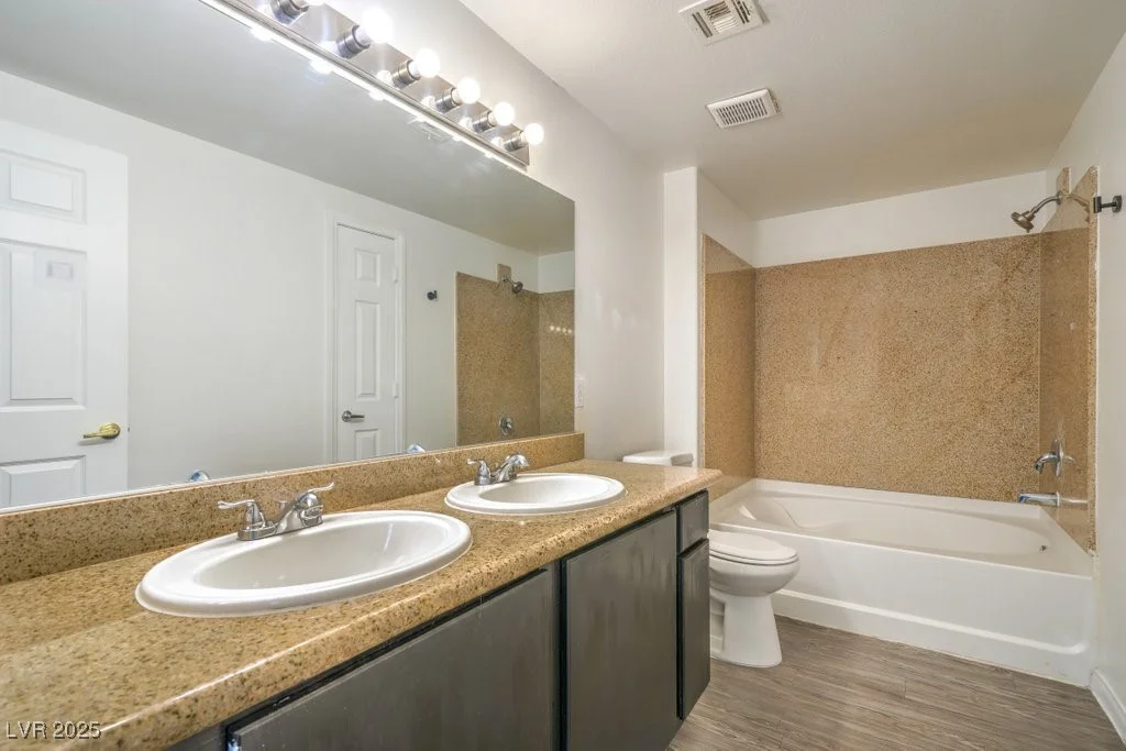 8000 Badura, Las Vegas, NV 89113