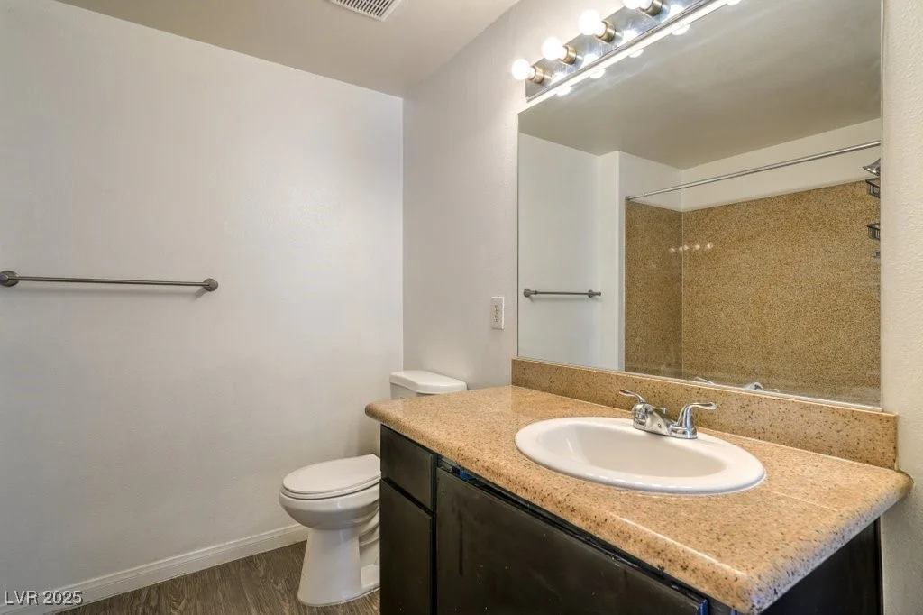 8000 Badura, Las Vegas, NV 89113