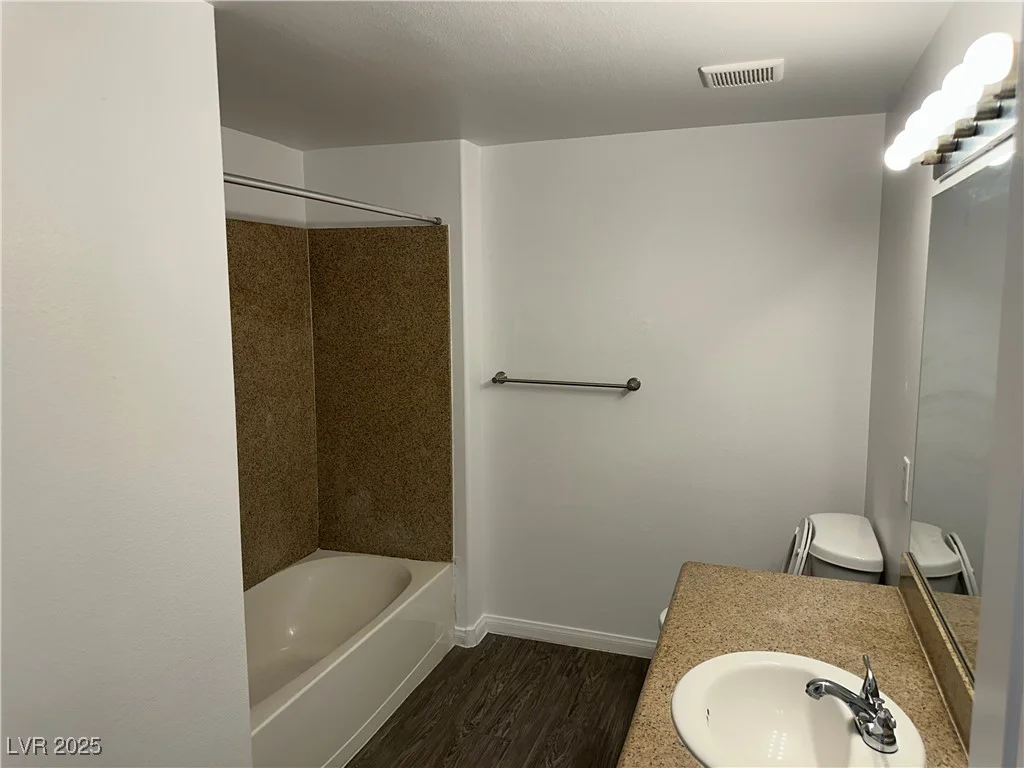 8000 Badura, Las Vegas, NV 89113