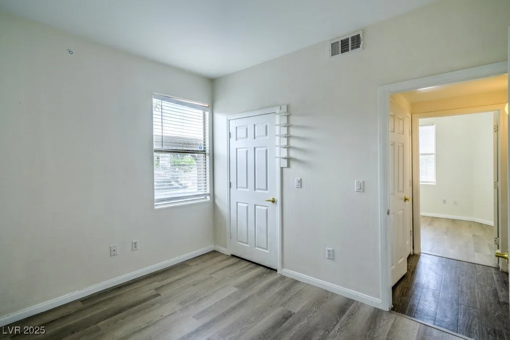 8000 Badura, Las Vegas, NV 89113