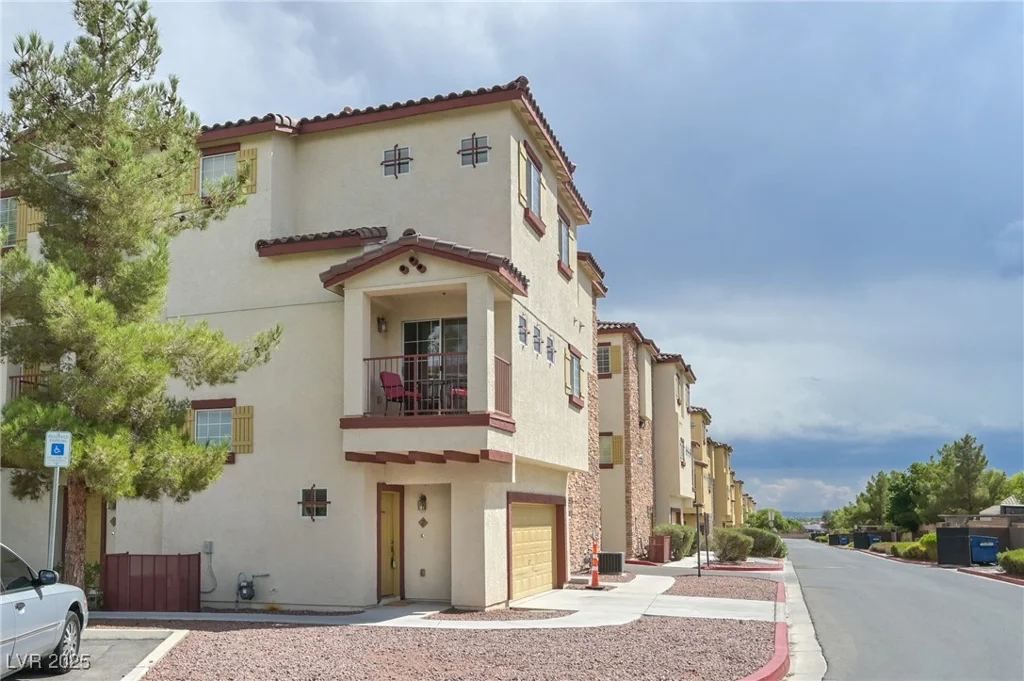 5950 Barbosa, North Las Vegas, NV 89031