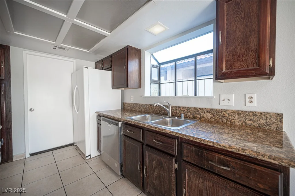 2433 Cycad Tree, Las Vegas, NV 89108