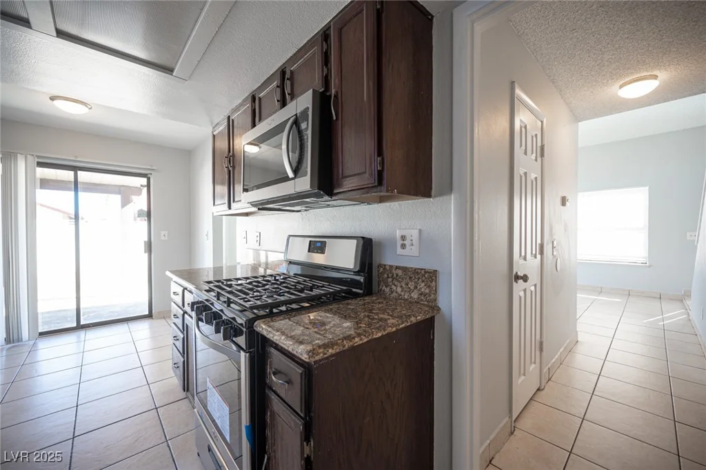2433 Cycad Tree, Las Vegas, NV 89108