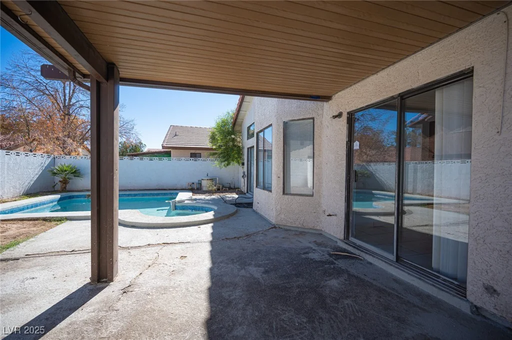 2433 Cycad Tree, Las Vegas, NV 89108