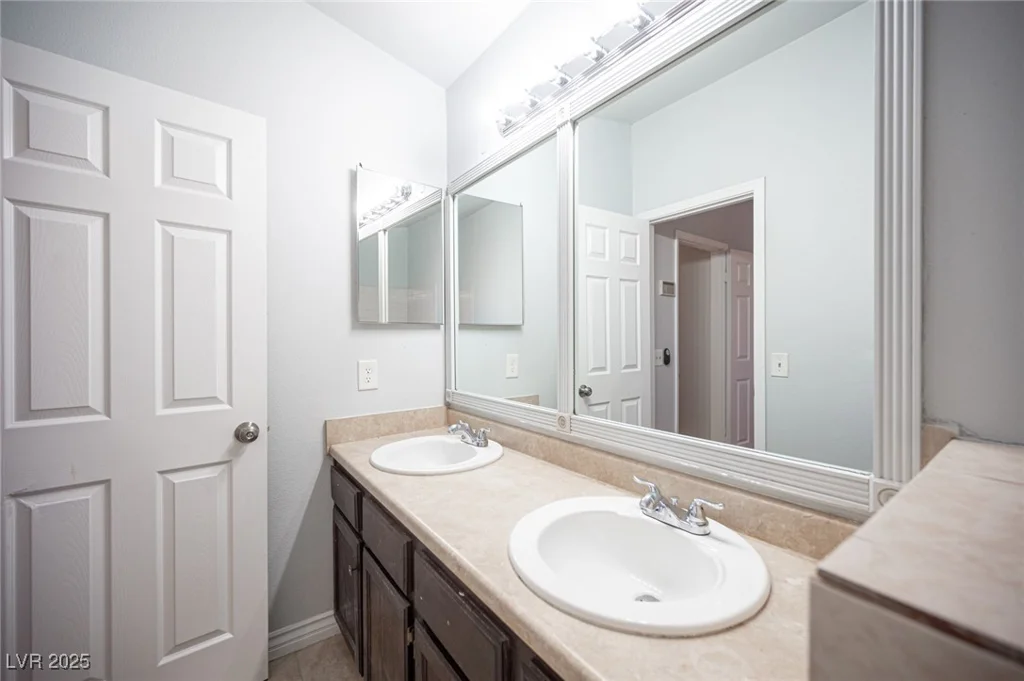 2433 Cycad Tree, Las Vegas, NV 89108
