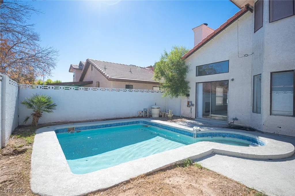 2433 Cycad Tree, Las Vegas, NV 89108