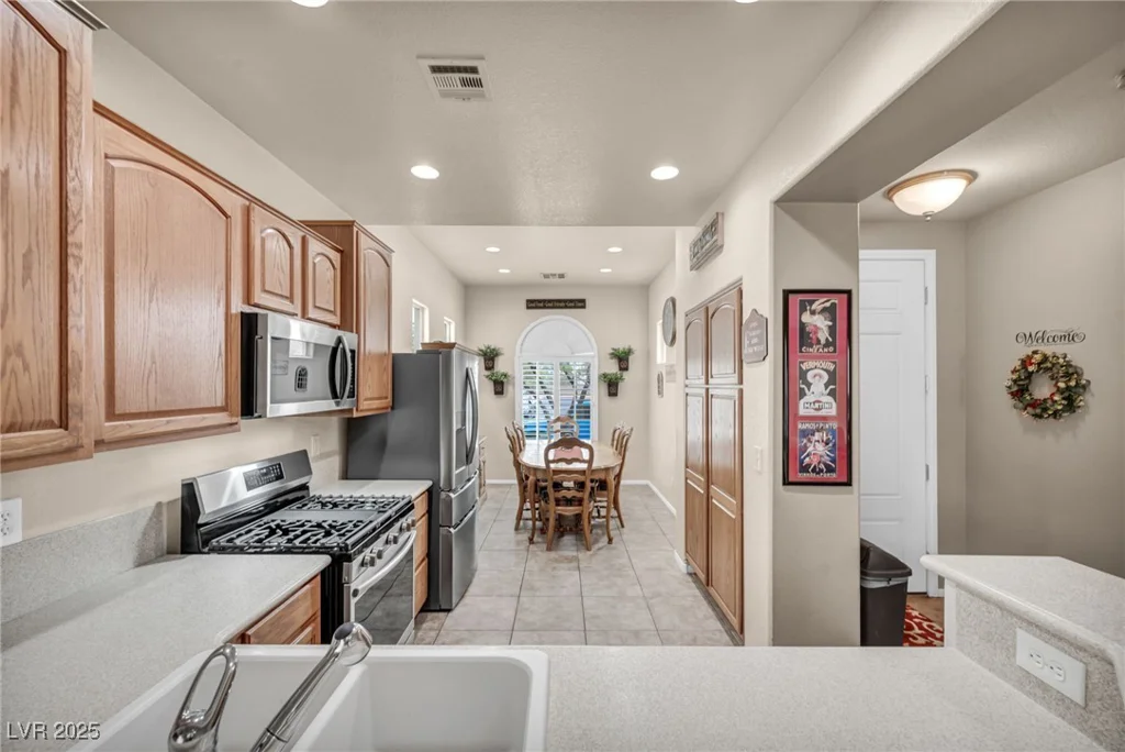 10425 Mulvaney, Las Vegas, NV 89141