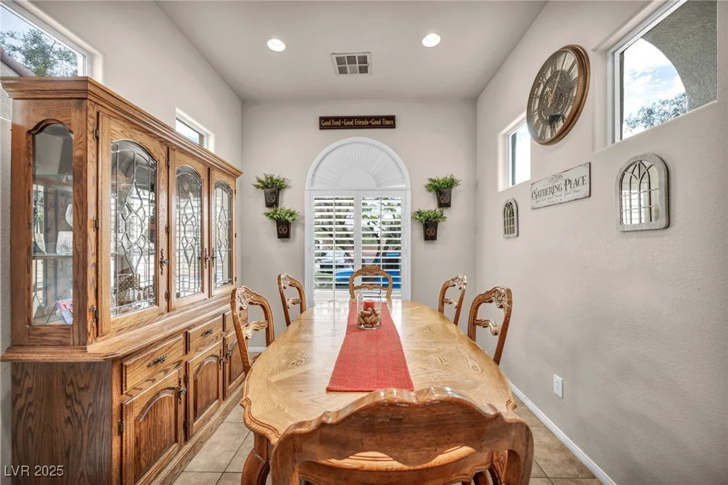 10425 Mulvaney, Las Vegas, NV 89141
