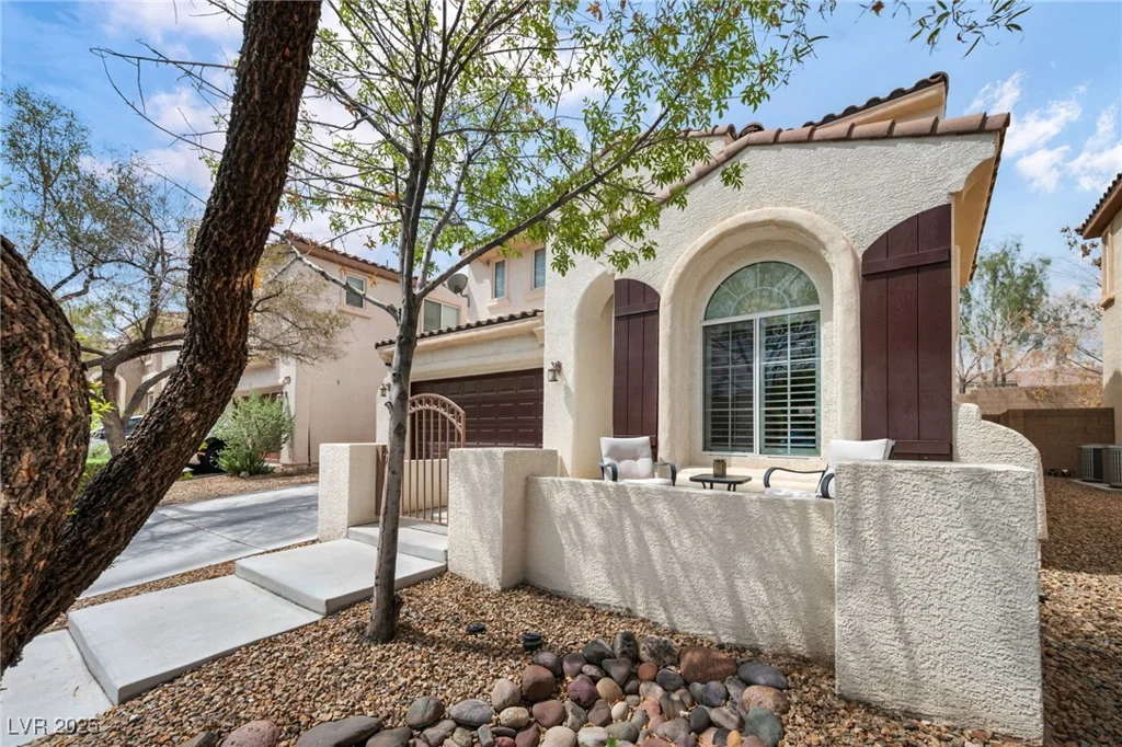 10425 Mulvaney, Las Vegas, NV 89141