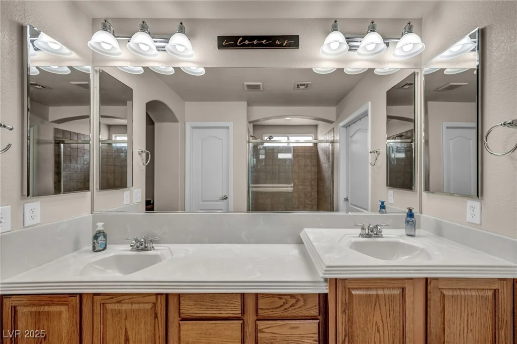 10425 Mulvaney, Las Vegas, NV 89141