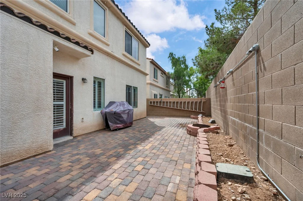 10425 Mulvaney, Las Vegas, NV 89141