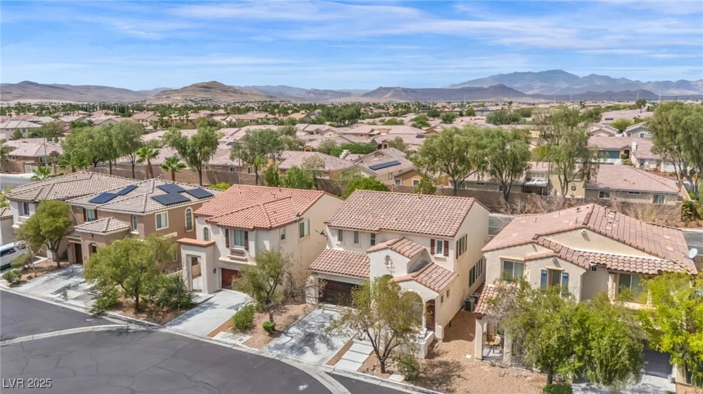 10425 Mulvaney, Las Vegas, NV 89141
