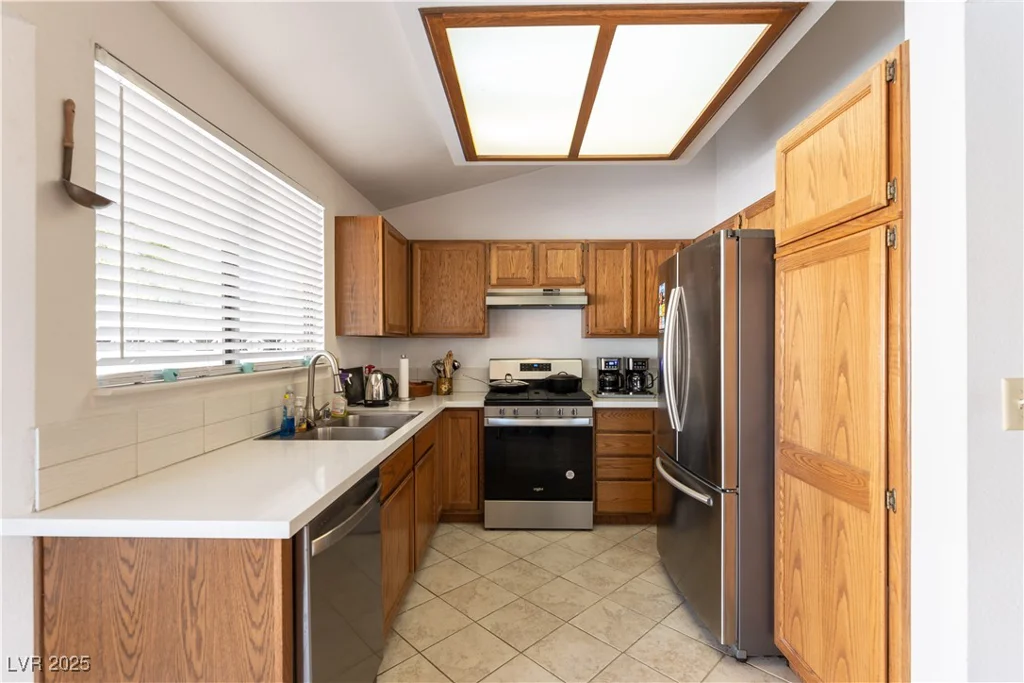 364 Rushing Creek, Henderson, NV 89014
