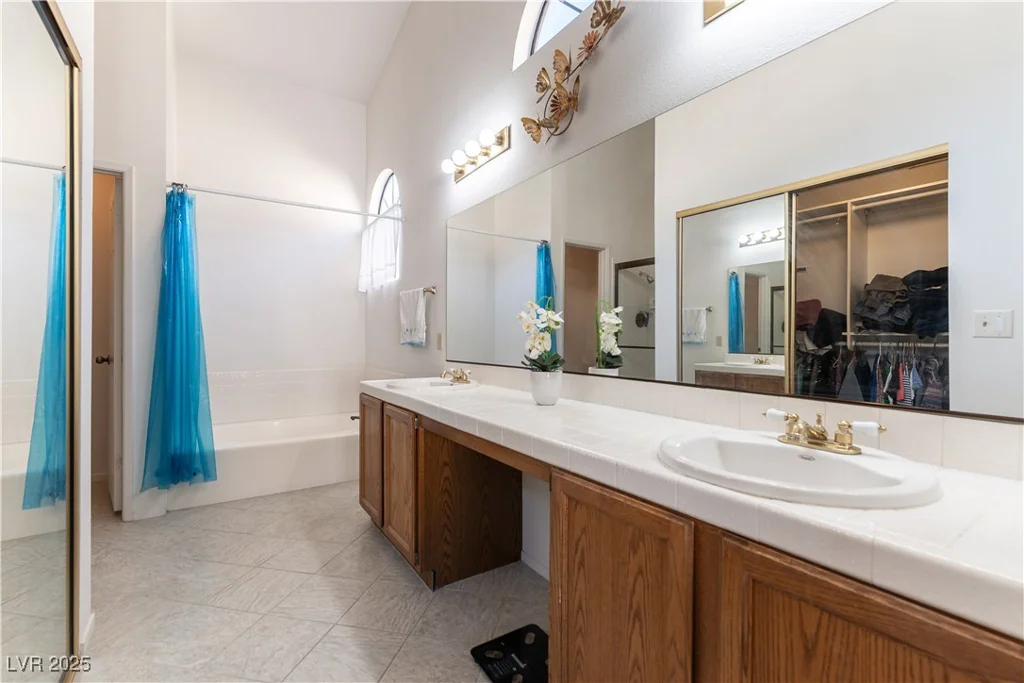 364 Rushing Creek, Henderson, NV 89014