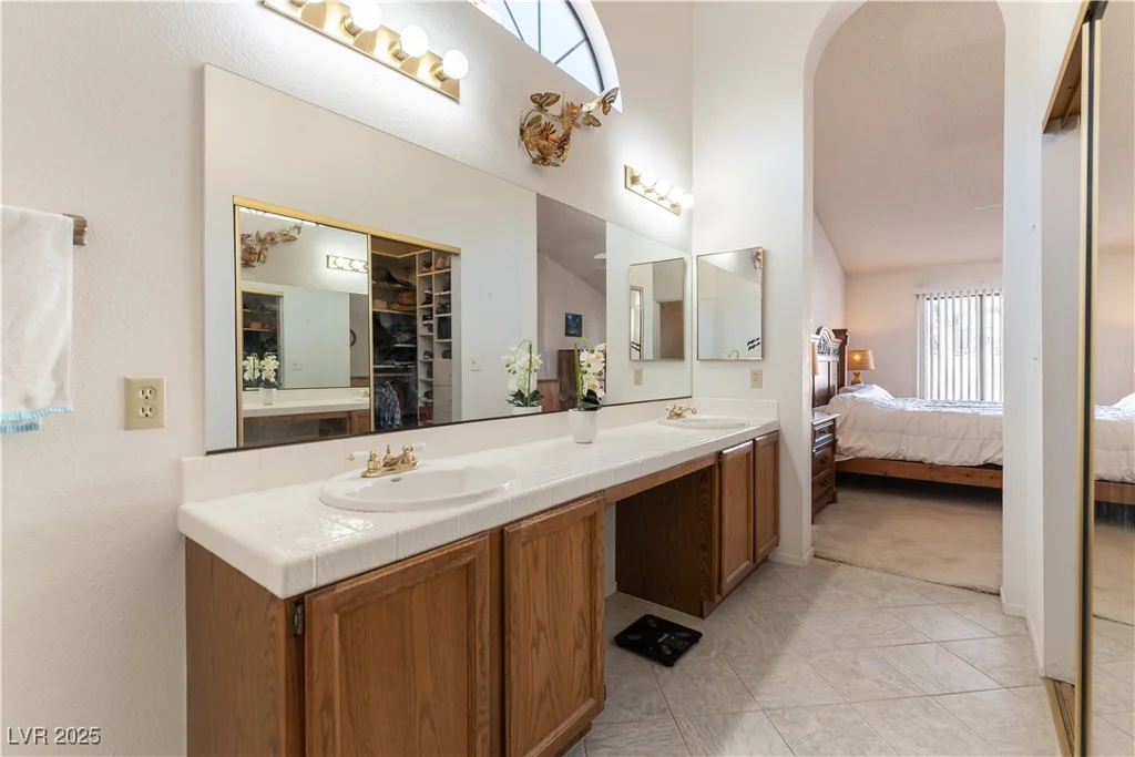 364 Rushing Creek, Henderson, NV 89014
