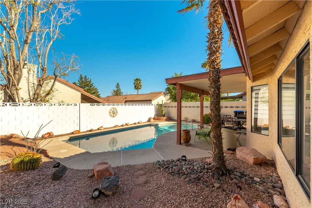 364 Rushing Creek, Henderson, NV 89014