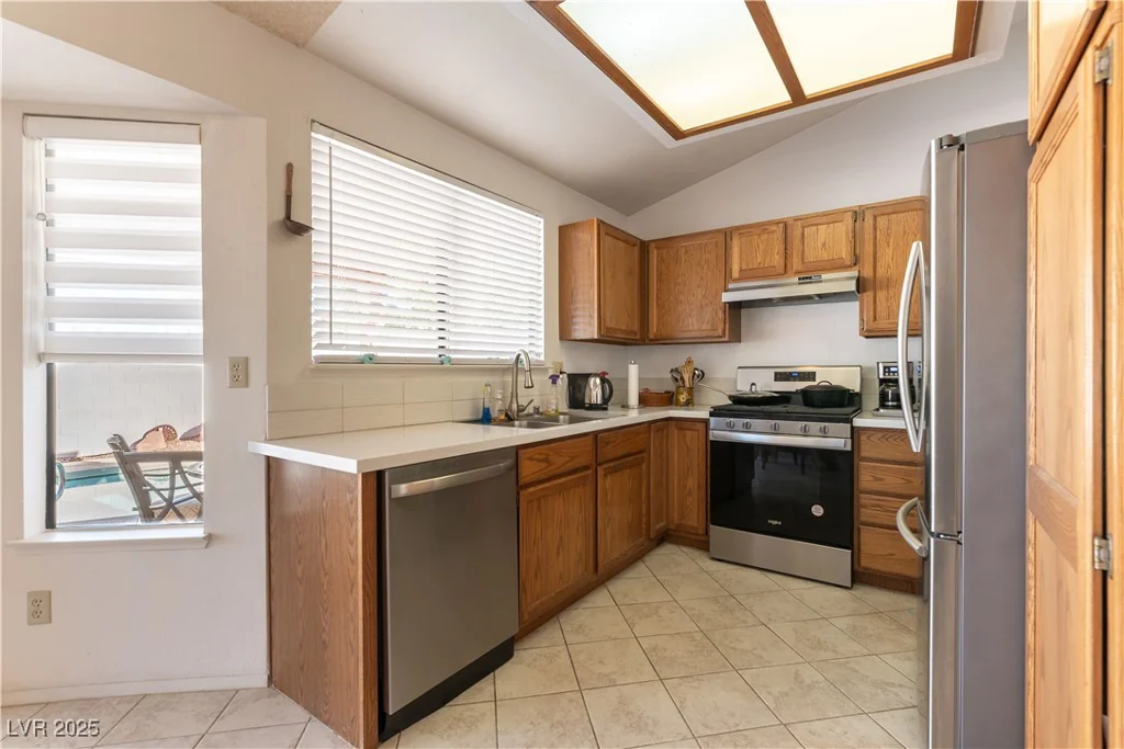 364 Rushing Creek, Henderson, NV 89014