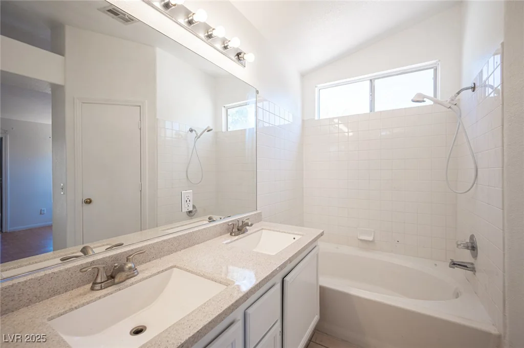 9476 Lake Creek, Las Vegas, NV 89123
