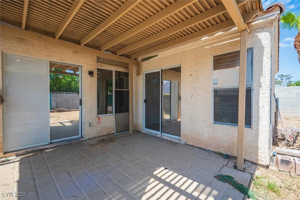 9476 Lake Creek, Las Vegas, NV 89123