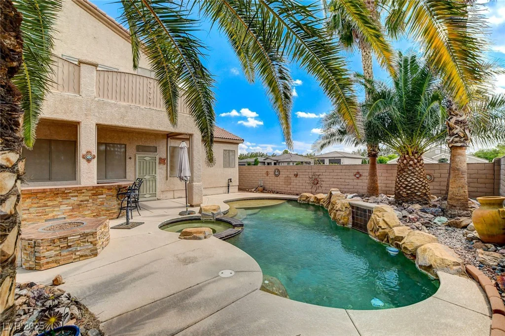 7463 Majestic Bay, Las Vegas, NV 89131
