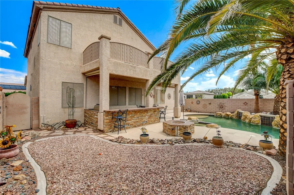 7463 Majestic Bay, Las Vegas, NV 89131