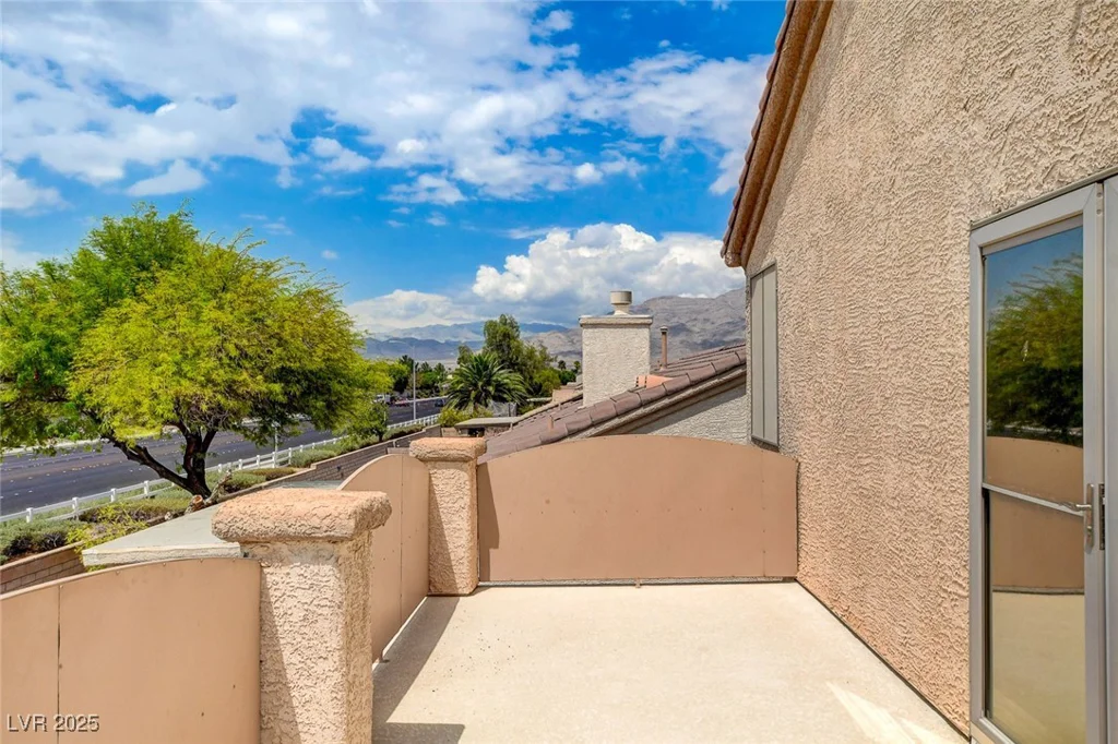 7463 Majestic Bay, Las Vegas, NV 89131