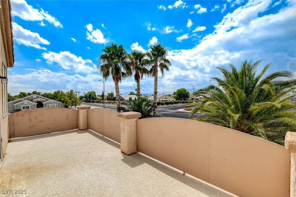 7463 Majestic Bay, Las Vegas, NV 89131
