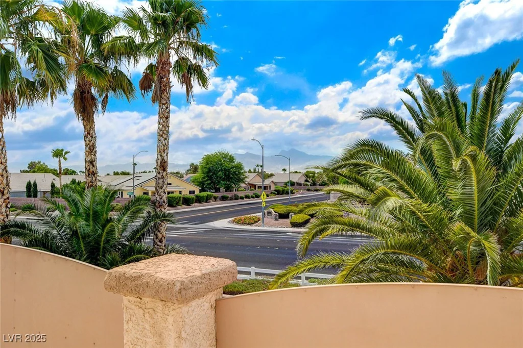 7463 Majestic Bay, Las Vegas, NV 89131
