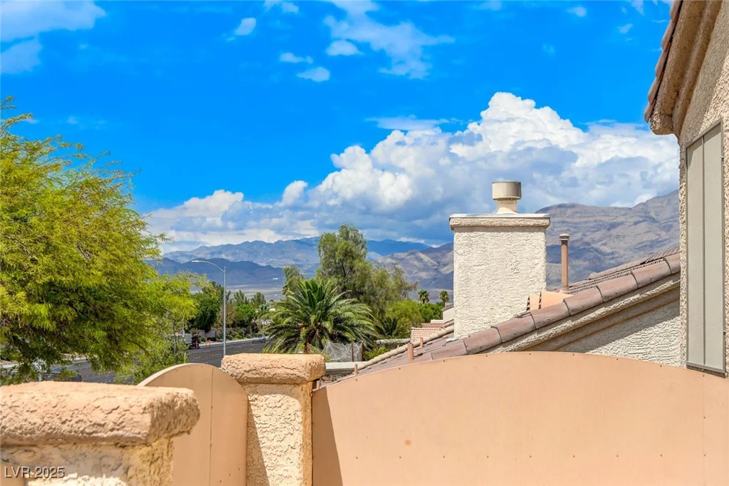 7463 Majestic Bay, Las Vegas, NV 89131